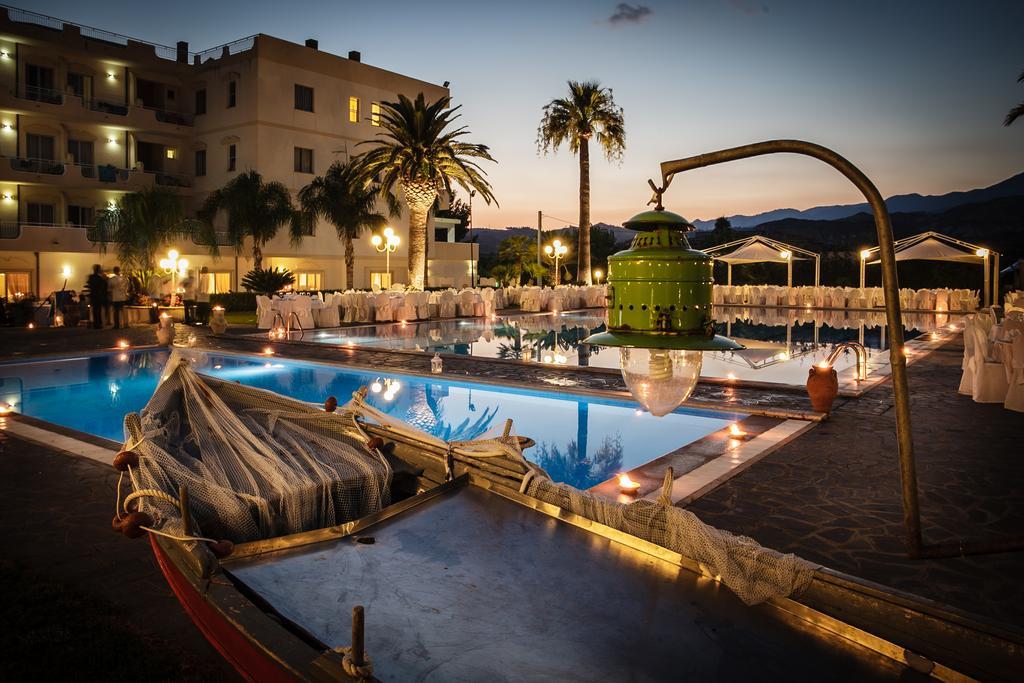 Club Hotel Kennedy Roccella Ionica Exteriér fotografie