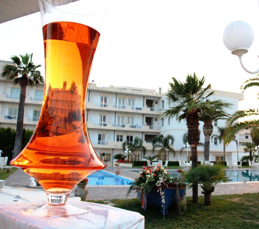 Club Hotel Kennedy Roccella Ionica Exteriér fotografie